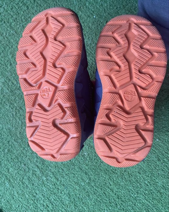 Продавам детски апрески 24 номер