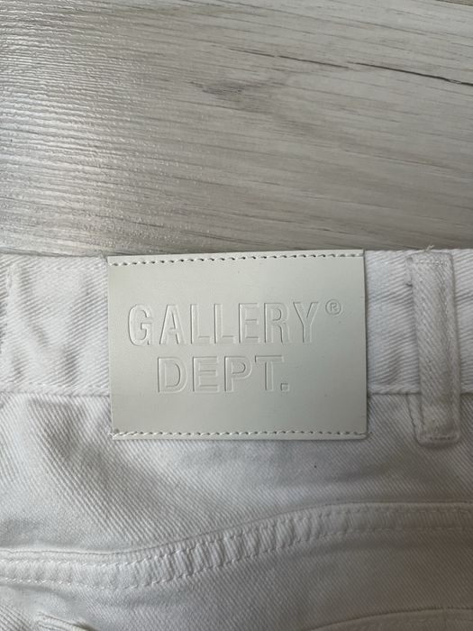 Blugi gallery dept