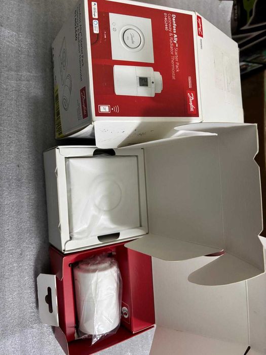Termostat inteligent Danfoss 014G2440 Ally, pachet de pornire, alb,