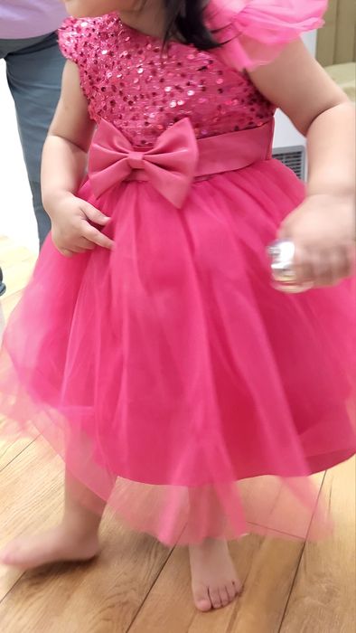 Розовое платье для девочки