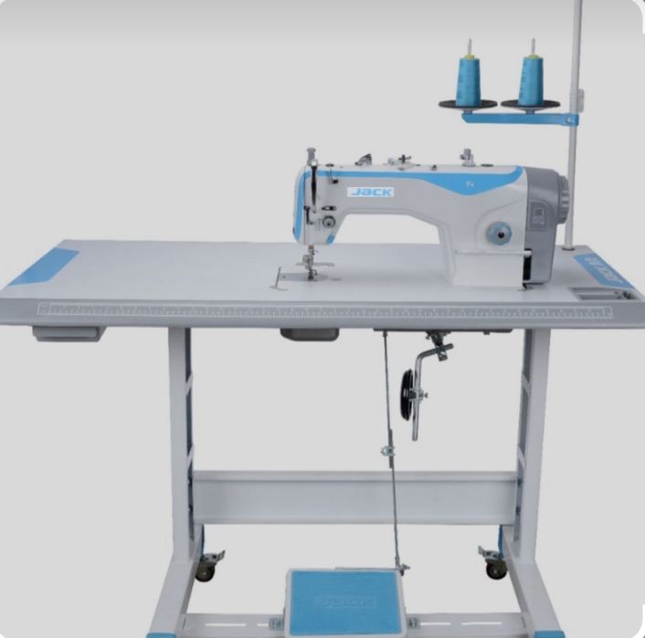 Швейная машинка новая