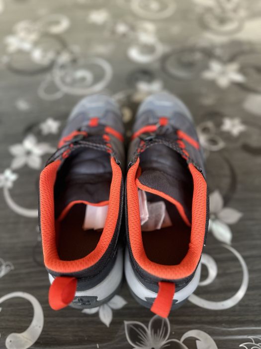 Adidasi noi Quechua - marimea 37