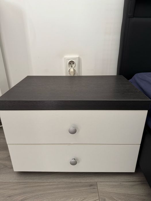 Pat cu saltea si noptiere iluminat LED