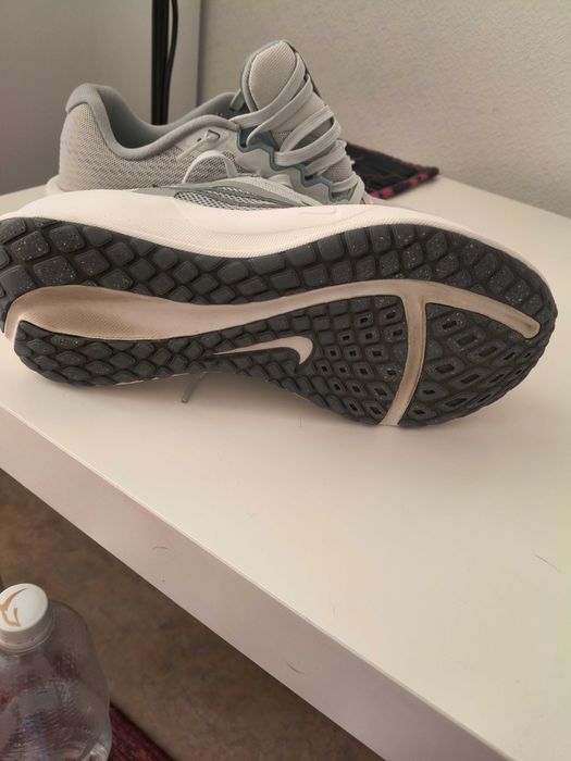 Кроссовки Nike , оригинал из интертопа 25,5 см