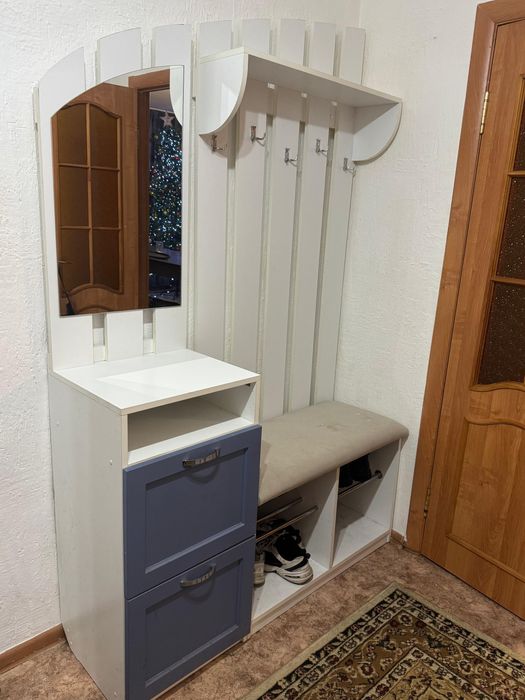 Вешалка в прихожую