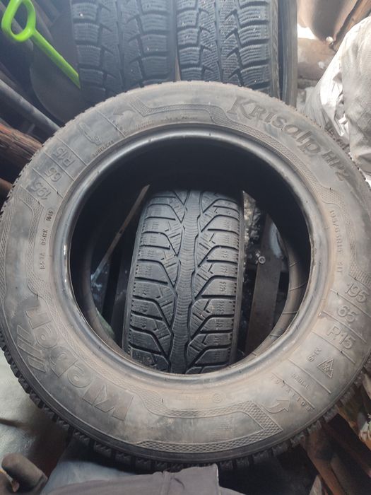 Продам резину липучка(все сезонка) 195/65/15 р15