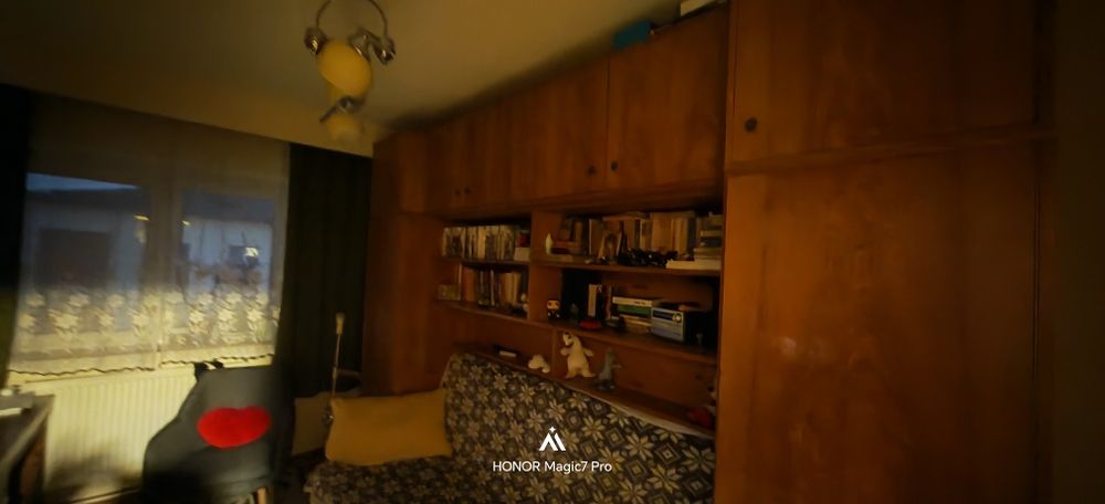 Vând mobila vintage