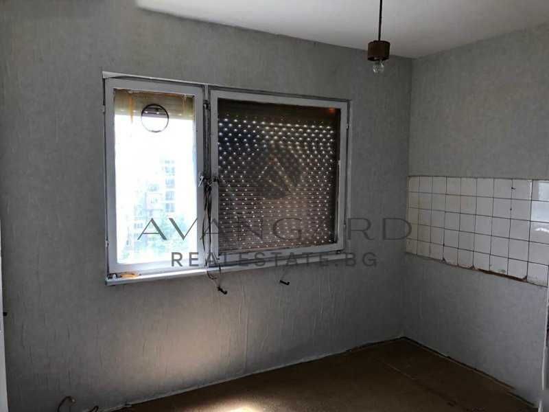 Продава се Двустаен апартамент в Пловдив, Изгрев - 65 кв.м за 847 €/кв.м - Снимка #9