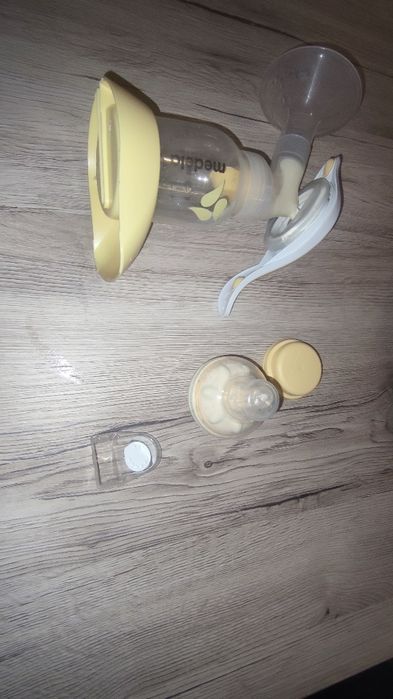 Ръчна помпа за кърма Medela