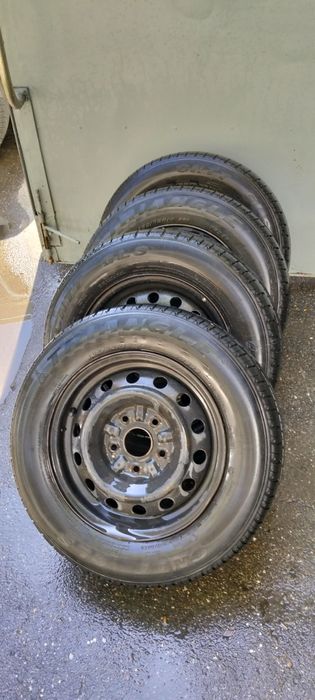 Колёса от Тойоты 185/70/14 разболтовка 5*114.3