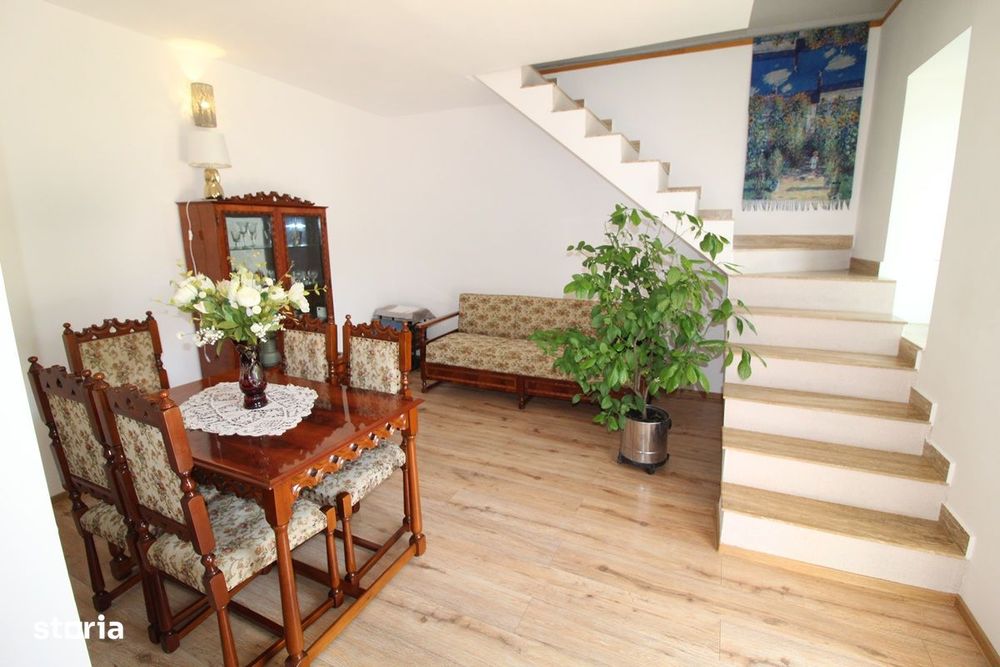 Vând casă P+E în Hunedoara, zona Chizid, teren 713mp, f.s. 17m
