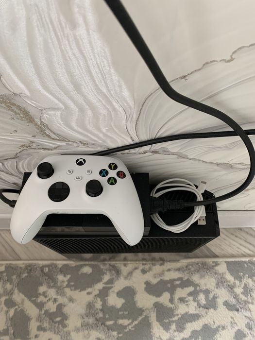 XBOX ONE 500gb джостик XSS