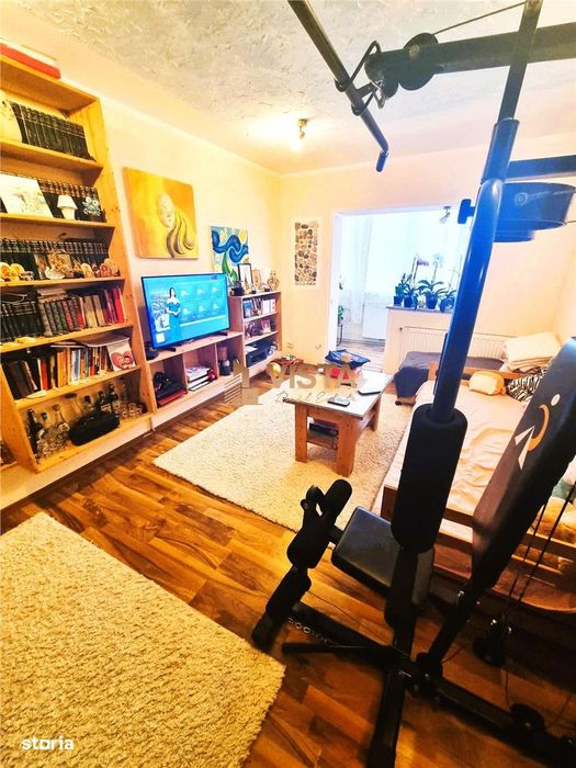 Apartament 3 camere, luminos, costuri mici, zona Craiter, aproape Core