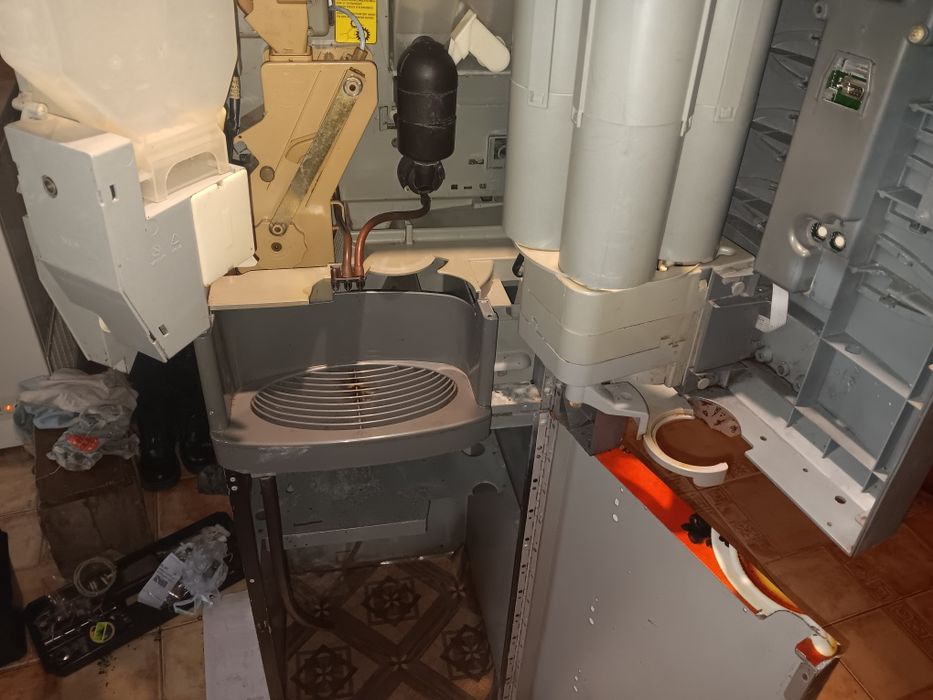 Automat cafea, necta Colibri c4, Brio 250 ,acceptor bancnote.te.