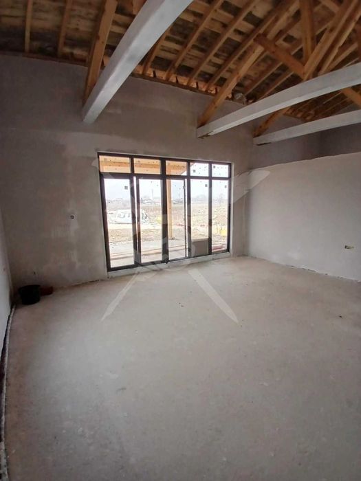 Невероятна къща до Пловдив, 706кв.м. двор!