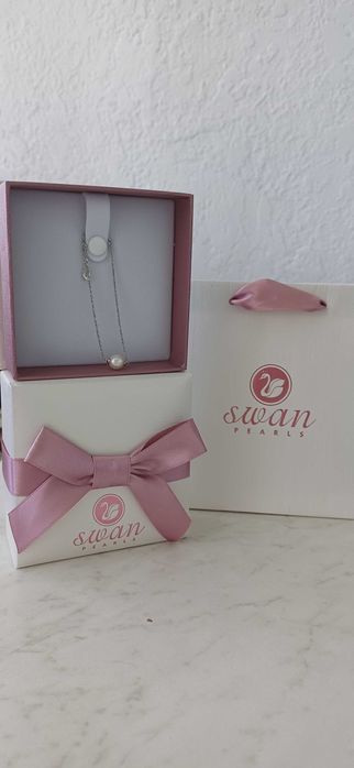 Чисто нова дамска гривна Swan Pearls