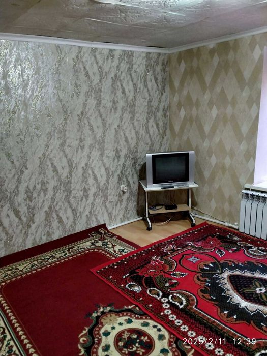 Сдам дом во дворе.