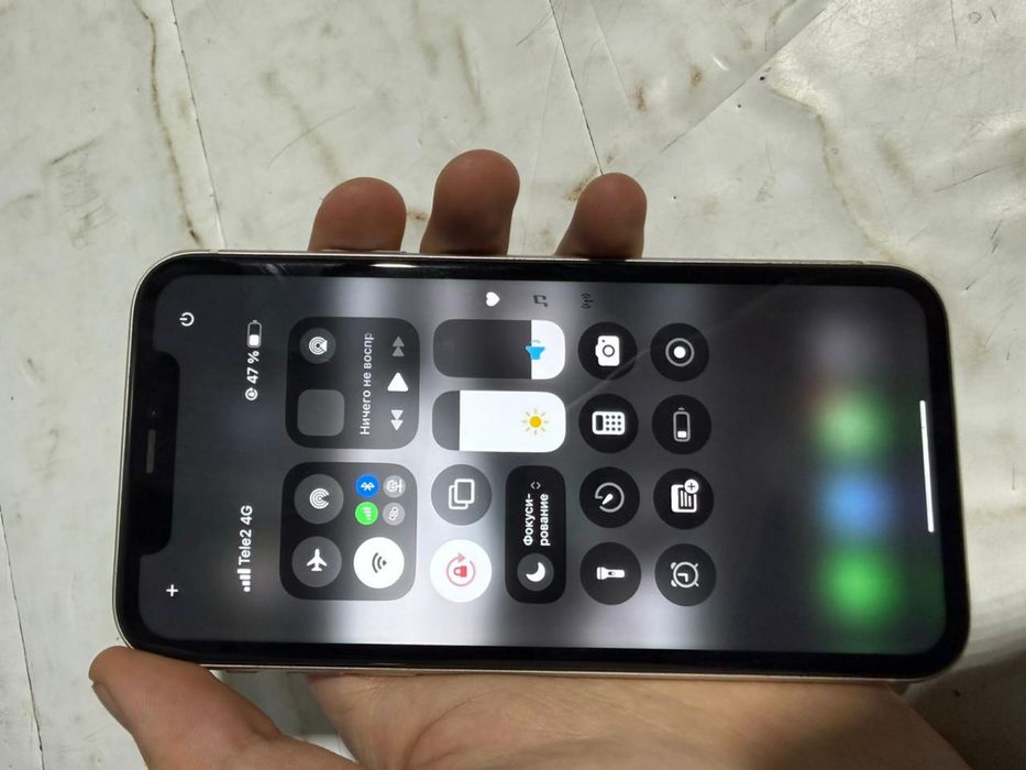 Iphone 11 белый.