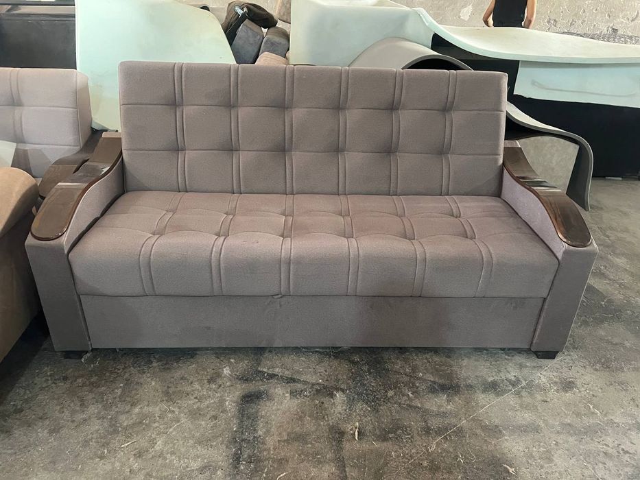 Divan kinishka divan raskladnoy divanla bor 1.5 yil kafolat beramiza