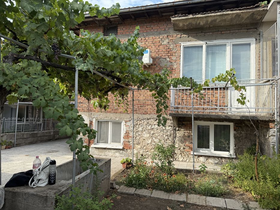 Продава се Къща в София, Младост 4 - 67 кв.м за 1642 €/кв.м - Снимка #2