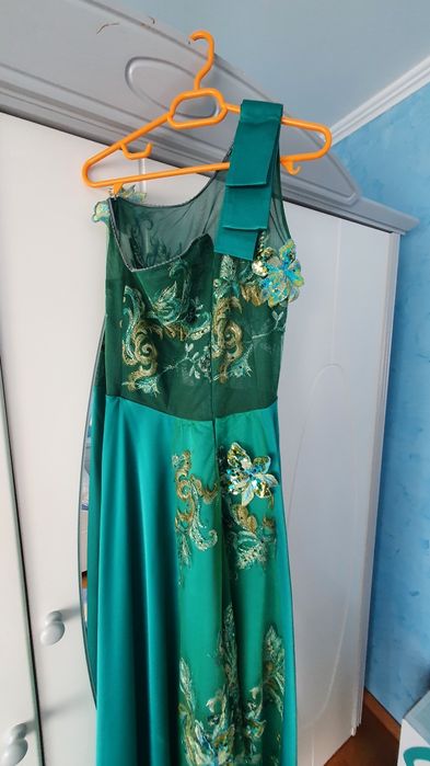 Vând rochie de seara