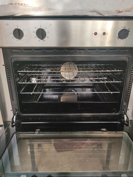 Продаётся электродуховка