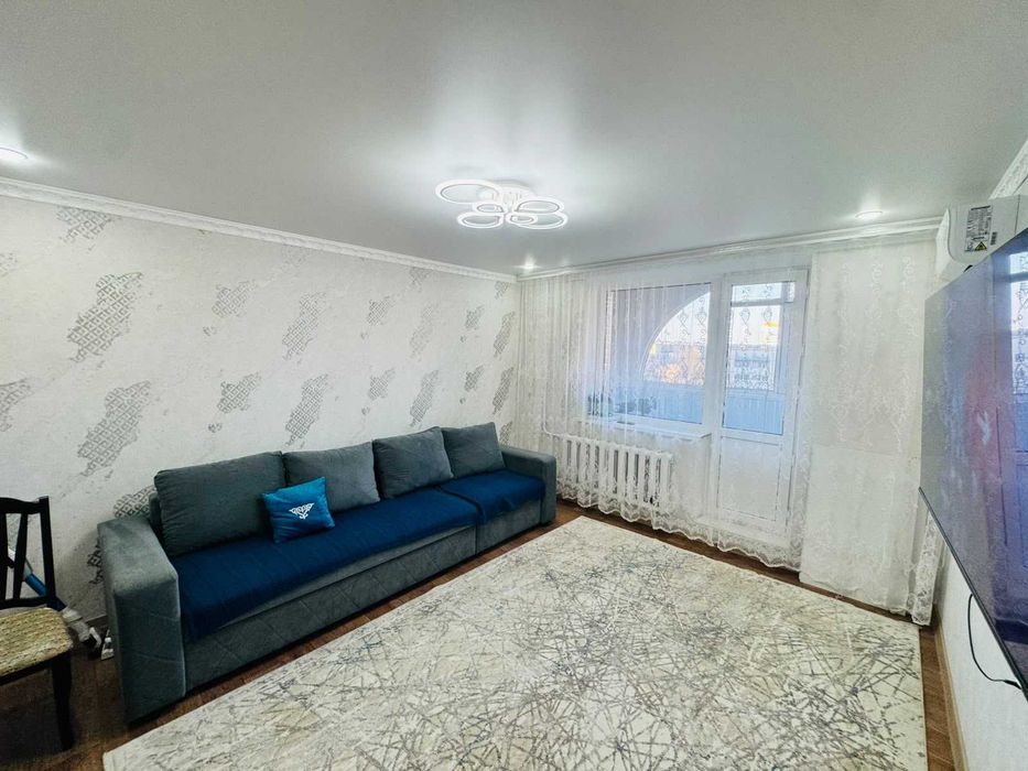 Продам 3 ком в 8мкр
