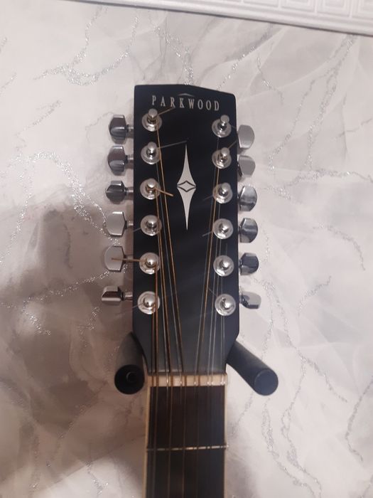 12-струнная гитара Parkwood