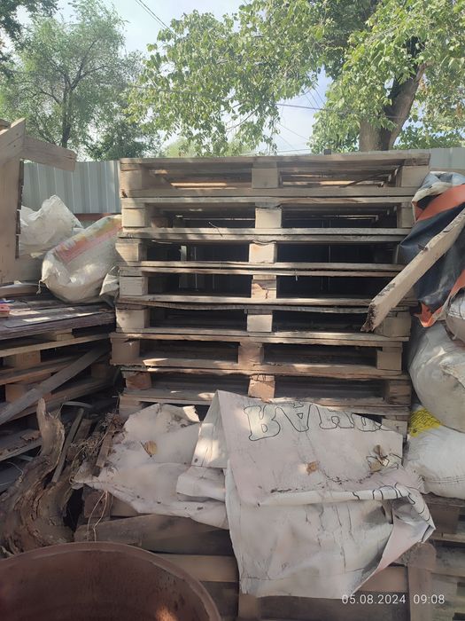 Продам, поддоны в хорошем состояние