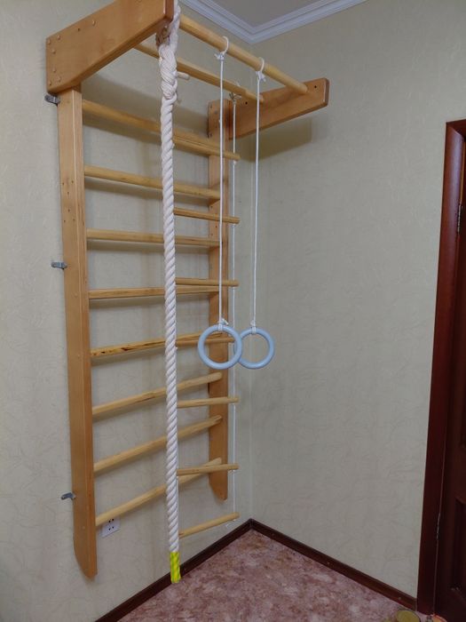 Детский деревянный спортивный уголок