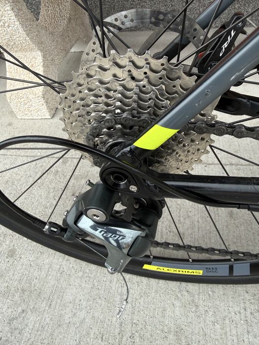 Шосеен  велосипед CUBE ATTAIN RACE  28" цола