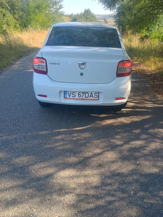 Vând Dacia Logan