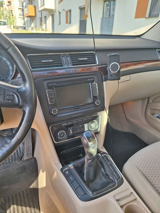 SKODA Superb 2010 — imagine 4