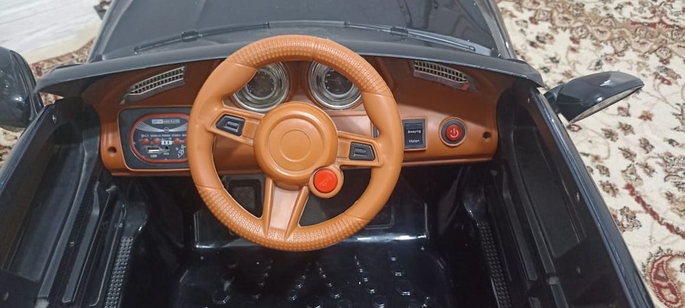 Электромобиль на пульте управления