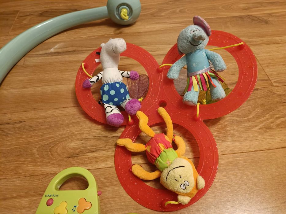 Музикална въртележка за кошара