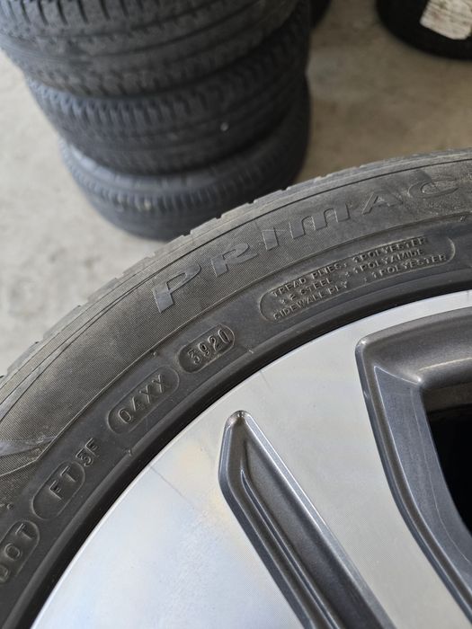 2 Броя 215/55/17 Michelin 5,5mm