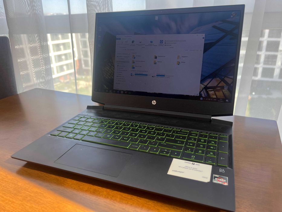 HP Pavilion Gaming 15 – GTX 1650 / Ryzen 5 / 16GB RAM / 512GB SSD