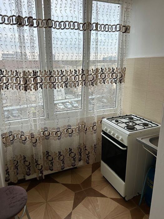 Dau în chirie garsonieră,strada Atelierelor