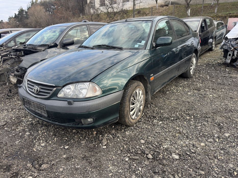  Toyota Avensis 1 6vvti 110 2002 