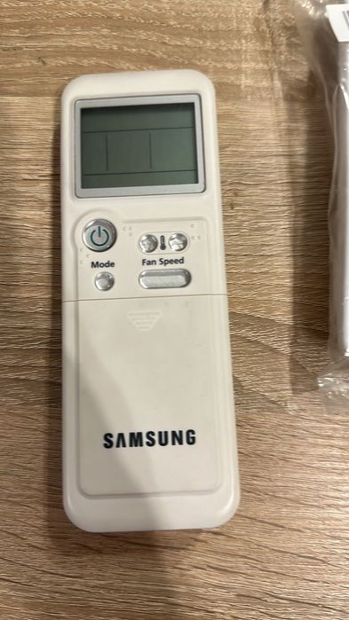 Продам Самсунг пульты от кондиционеров