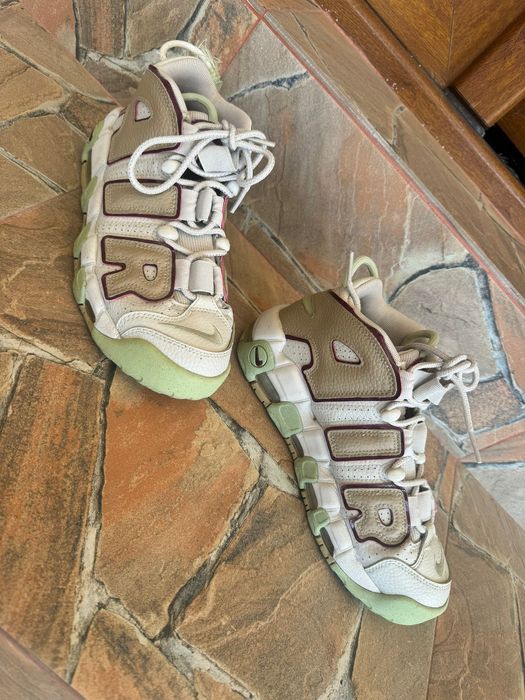 Vând adidasi Nike Air