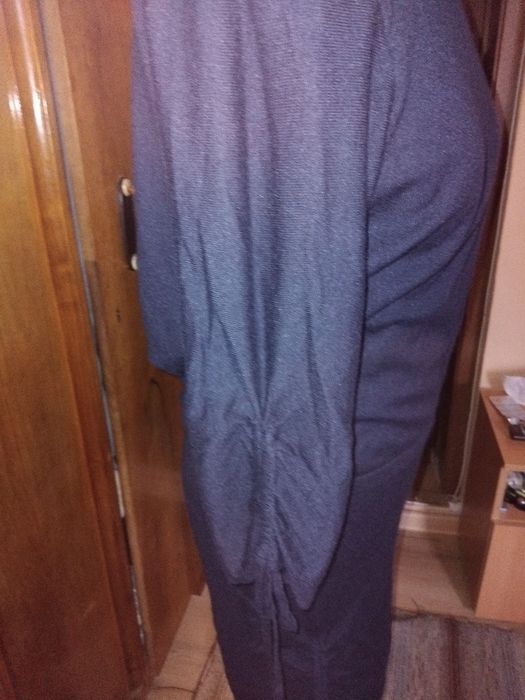 Дамски сет две части пола блуза финно плетиво тъмно син цвят размер М