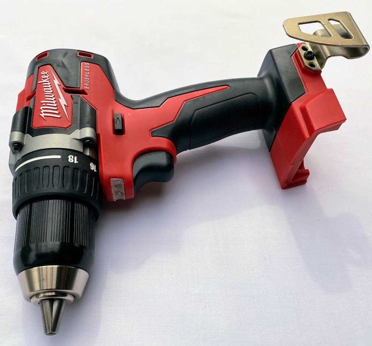 САЩ, Безчетков Винтоверт  Мilwaukee, Нов с Нарушена Опаковка, Тяло !!!