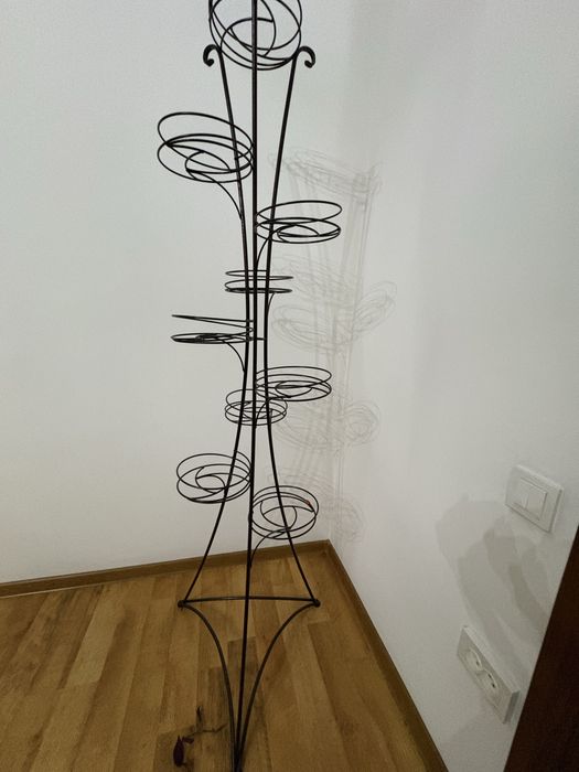 Подставка для цветов