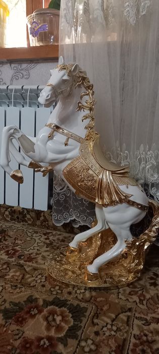 Жылкы сувинер сатылады