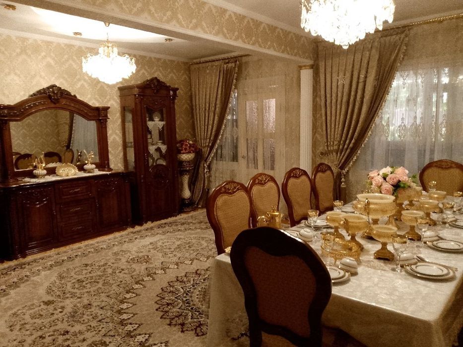 Продается квартира Карасу 2  5ти комнатная  1ый этаж