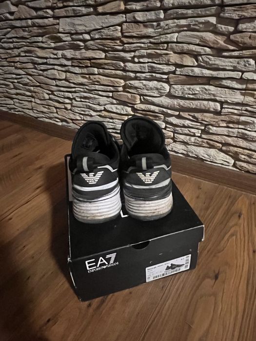 Emporio Armani обувки