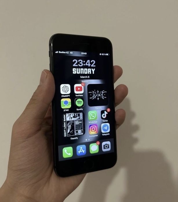 Продам или обмен Айфон 8