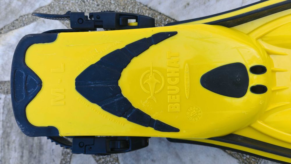 Плавници Beuchat размер M-L ,като нови