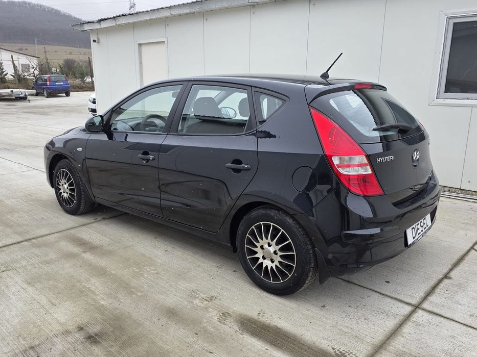 Vând Hyundai i30